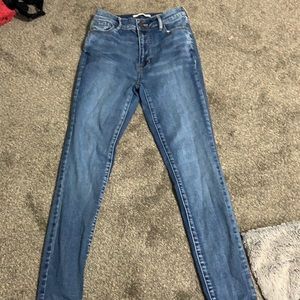 Sized 25 super high rises begging jeans